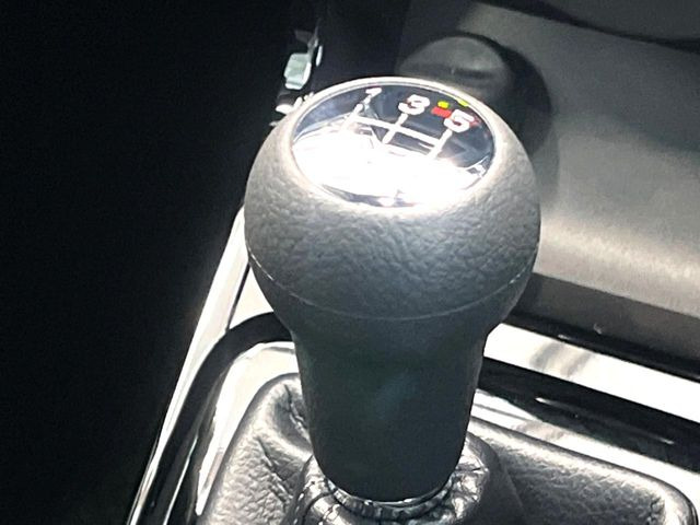 【フロア5速MT】走りの5速MT!!スポーティーな走行をお楽しみいただけます♪