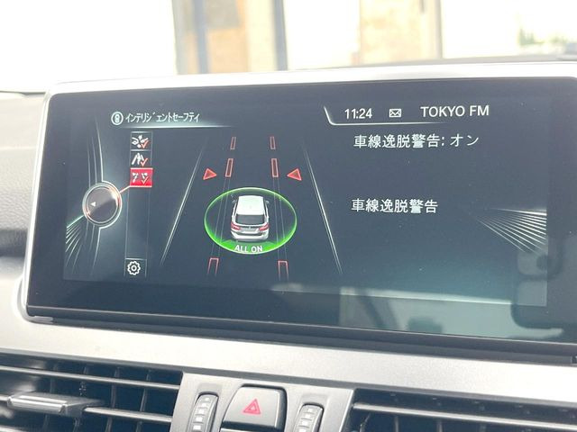 ●インテリジェントセーフティ:「衝突回避・被害軽減ブレーキ」「前車接近警告機能」を機能させるドライバー支援システム【ドライビング・アシスト】が装備されております!