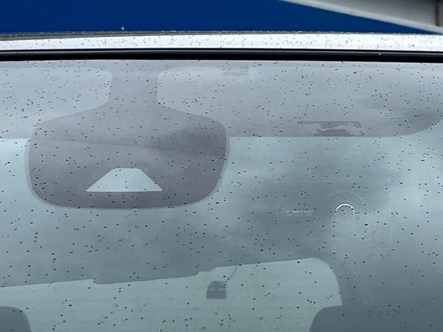 �y�C���e���W�F���g�G�}�[�W�F���V�[�u���[�L�z�t�����g�J�����őO���̎ԗ�����s�҂����m�B�Փ˂������Ȏ��͏Փ˔�Q�y���u���[�L���쓮�A�Փˉ�����T�|�[�g�B�����S�Ƀh���C�u�����y���݂��������܂��B