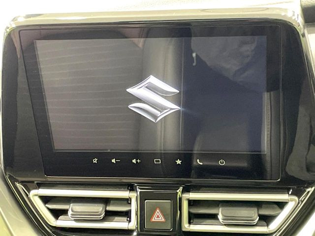 �y�����i�r�z�l�C�̏����i�r�𑕔����Ă���܂��B�i�r�̎g���₷���͂������A�I�[�f�B�I�@�\���[��!�L�����v�◷�s�͂������A�ʋ΂┃�����ȂǕ��i�̃h���C�u���y�����Ȃ�͂���