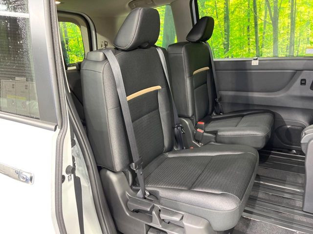 ���i���ȃI���W�i���t���A�}�b�g���I�v�V�����ɂĂ��p�ӂ��Ă���܂��B���D���ȃf�U�C����J���[�����Ԃɍ��킹�đI��ł����������Ƃ��ł��܂���