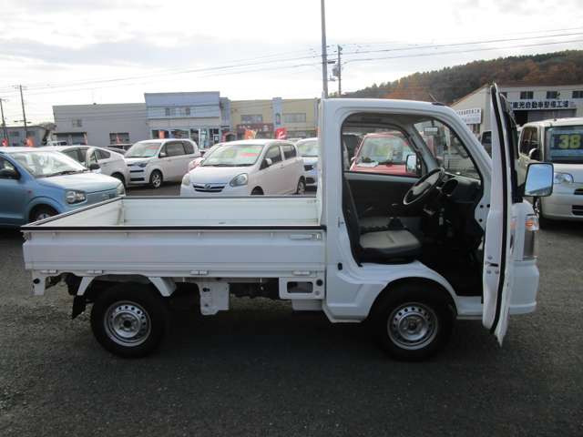 修復歴は有りますが、外装&内装もきれいです!