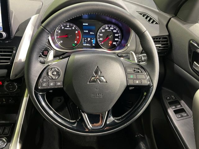 �y�����v�����X�e�A�����O�z�㎿�Ȋv���g�p���邱�ƂŁA��ɂ����������݂ƂĂ��^�]���₷���n���h���ł���