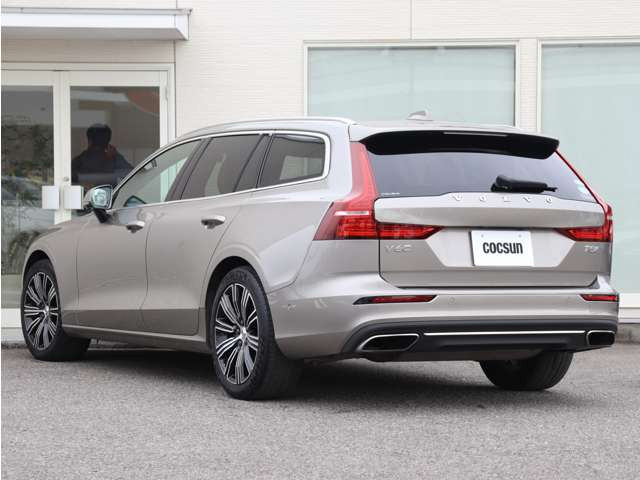 �V�i�����o�b�e���[�̓h�C�c��VARTA(�o���^)���g�p���܂��B���B�Ԃ̏����i�ɍ̗p����鍂�i���o�b�e���[�ł��B