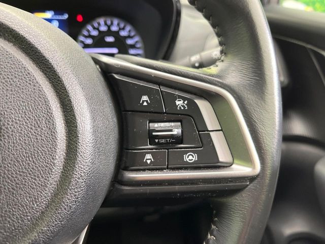 【全車速追従機能付クルーズコントロール】高速道路での長距離走行が楽に!!自動で速度を保つクルーズコントロールが、衝突軽減システムと連携し、前方の車両を感知して車間を保つように速度調節してくれます!!