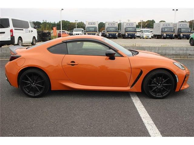 ���Ǝҗl�ւ̔̔��͂��f�肳���Ă��������܂��B �Ԍ������ԗ��̏ꍇ�́A�Ԍ����擾�������x�������z�ŕ\�����Ă���܂��B