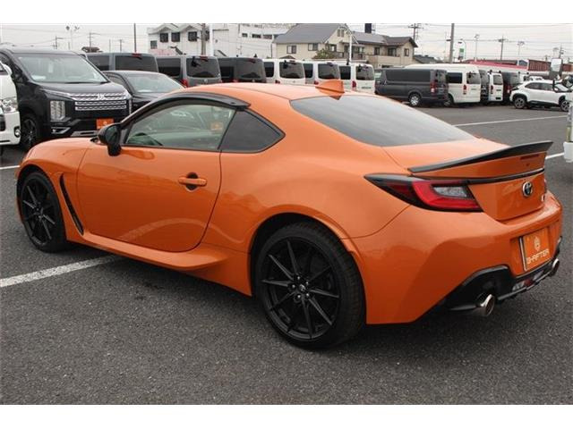 ���Ǝҗl�ւ̔̔��͂��f�肳���Ă��������܂��B �Ԍ������ԗ��̏ꍇ�́A�Ԍ����擾�������x�������z�ŕ\�����Ă���܂��B