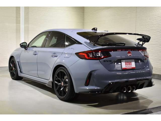 シビックタイプR2.0 レーシング ブラックパッケージ