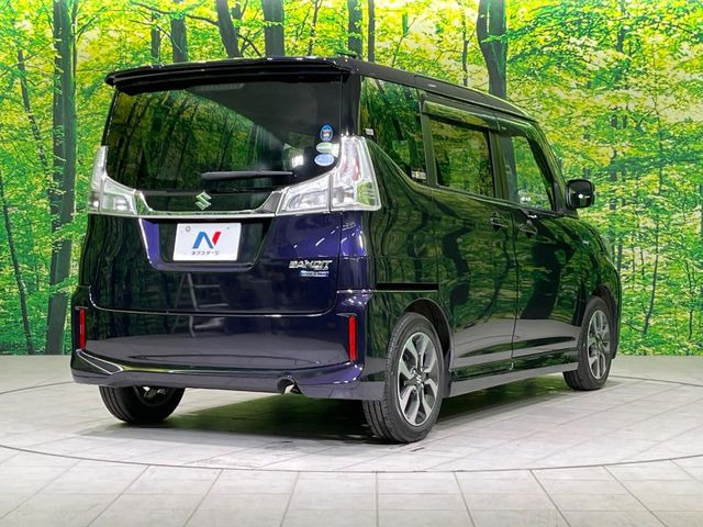 ☆全国のネクステージからお取り寄せが可能※!遠方の店舗に展示してあるクルマが気になる場合も、最寄りの店舗でご覧いただくことが可能です!是非私たちに要望をお聞かせください!※別途費用