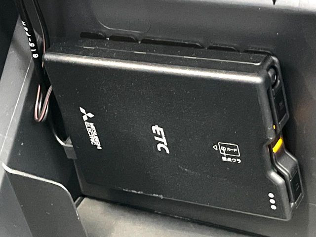 【ETC】高速道路の料金所をストレスなく通過!話題のスポットやサービスエリアに多い「スマートIC」利用時は必須のアイテムです。当店でセットアップを実施、ご納車当日からすぐにご利用いただけます!