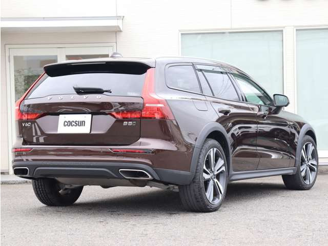 �G���W���I�C���̓t�����X��MOTUL(���`���[��)���g�p���Ă��܂��B�V���{���{�e���f���ɓK������قȂ�S�x�̃I�C�������p�ӂ��Ă��܂��B