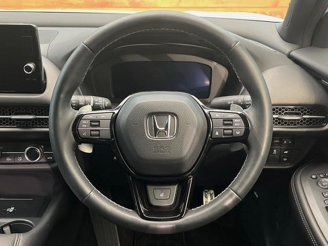 �y�����v�����X�e�A�����O�z�㎿�Ȋv���g�p���邱�ƂŁA��ɂ����������݂ƂĂ��^�]���₷���n���h���ł���