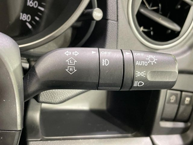 �y�I�[�g���C�g�z����̖��邳�ɉ����Ď����Ńw�b�h���C�g�̓_���E�������ł���@�\�ł�!���C�g�̕t���Y��E�����Y��Ȃǂ������Ȃ�A�J�̓���[���̑��s�����S!�g���l���ʉߎ����֗��ł��ˁ�