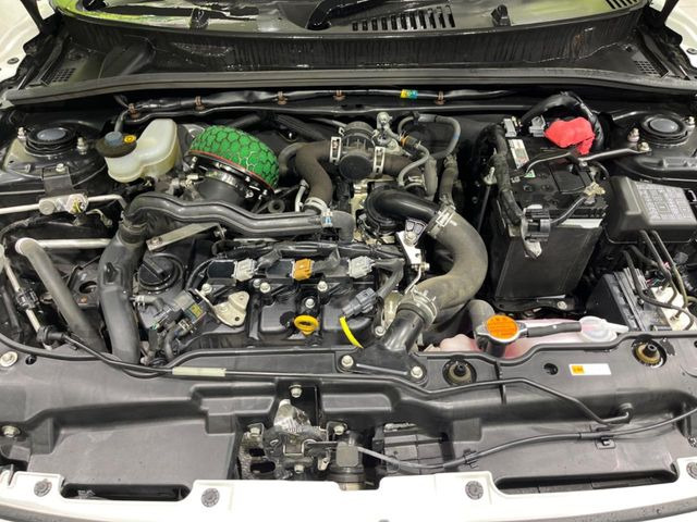 親切・丁寧な専門メカニックスタッフが応対!・車検・点検整備・事故等の修理などアフターサービスも安心。お車のカスタマイズもネクステージのサービススタッフまでご相談ください!