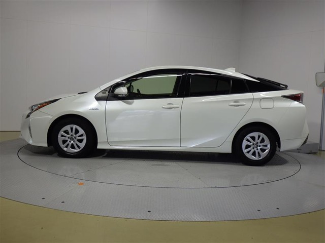 プリウス1.8 S セーフティ プラス