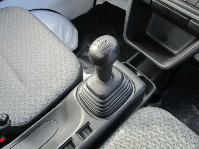 5速マニュアル!