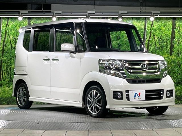 高透明度のガラス皮膜で撥水はもちろん、上質なツヤ・光沢を実現。紫外線や酸性雨から大切な愛車を保護し、色あせ・劣化を防止。「弾スプラッシュコート」、「弾プリミッサコート」からお選びいただけます。