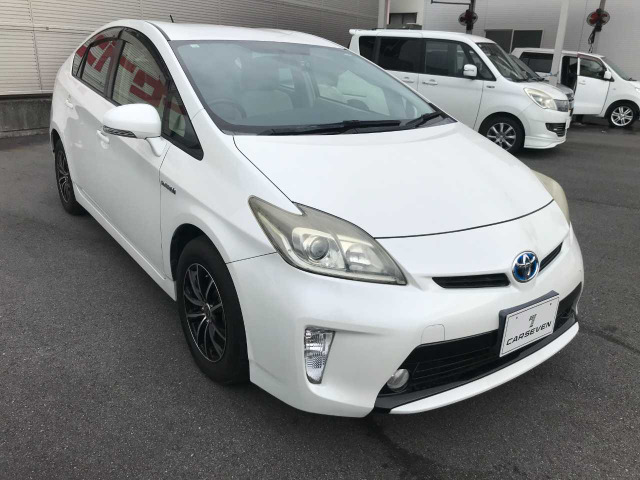 プリウス1.8 S