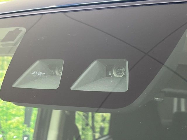 �y�X�}�[�g�A�V�X�g�z���s���ɑO���̎ԗ�����F�����A�Փ˂������Ȏ��͌x��ƃu���[�L�ŏՓˉ���Ɣ�Q�y�����A�V�X�g�B�����S�Ƀh���C�u�����y���݂��������܂��B