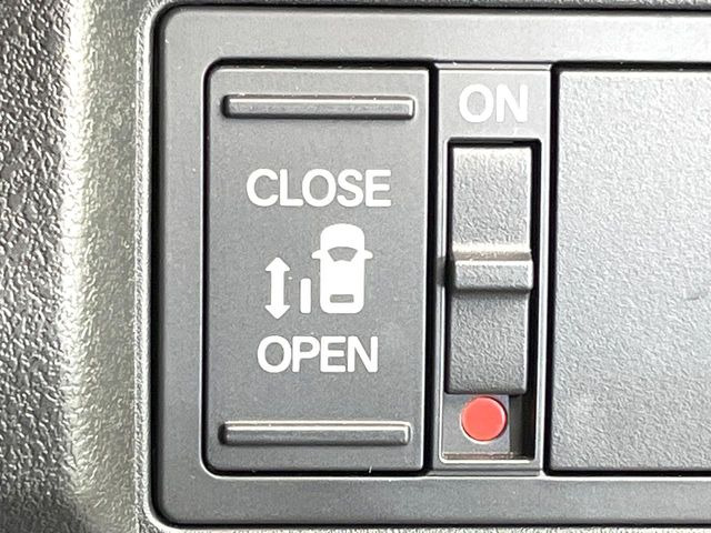 【パワースライドドア】スマートキーや運転席のスイッチでスライドドアの開閉が可能♪電動だから力を入れてドアを開ける必要が無く、小さいお子様でも、重い荷物を持っている時もラクに開け閉めできます♪