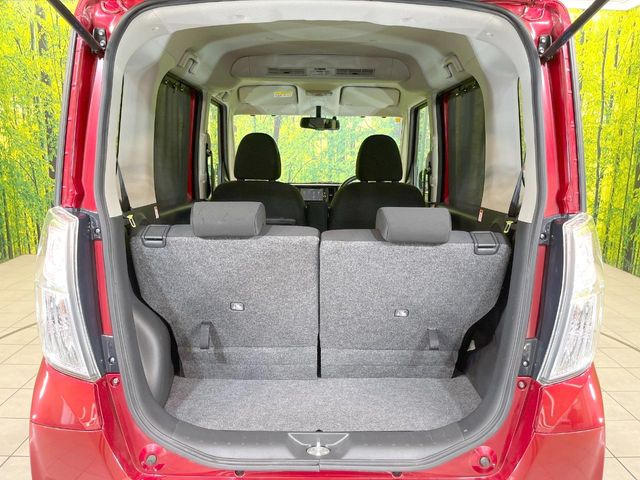 積み下ろしのしやすいデッキにはたっぷりと荷物を積み込んでいただけます。遊びから仕事まで、様々なシーンで頼れます♪