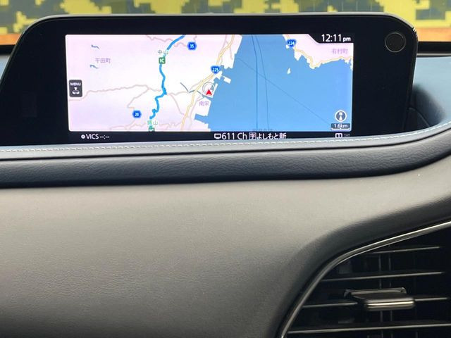 �y8.8�C���`�}�c�_�R�l�N�g�z�ԓ��̕��͋C�Ƀ}�b�`������^�̃f�B�X�v���C�B�X�}�z�ڑ��ł̃i�r�g�p��Bluetooth�Đ����A�l�X�ȋ@�\���y���߂܂��B�����I�ȃ_�C�������삪�\�ŁA�g��������ǍD�ł��B