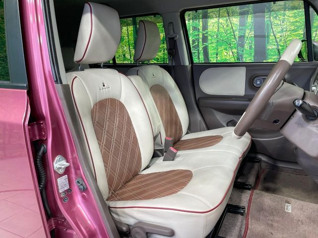 �y���烌�U�[�V�[�g�z����̂ӂ���肪�e�ՂŃ����e�i���X�����ȒP�ȁA�@�\���ɗD��鍇����v���̗p�����㎿�ȃV�[�g�ł��B����S�n���悭�A���������ӂ��S�n�ǂ��ԓ���Ԃ����o���Ă���܂��B