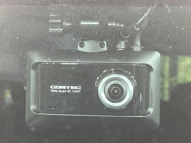 【ドライブレコーダー】安心・安全なカーライフに必須のドライブレコーダーを装備!走行中はもちろん、あおり運転や事故に遭遇した際の状況も映像で記録し、万一のリスクに備えます。