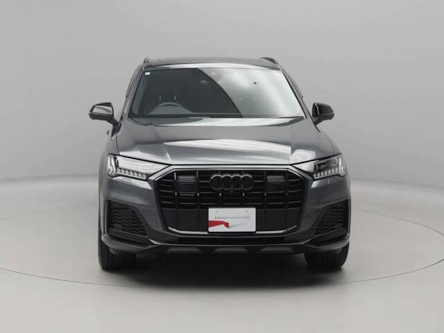 Q755 TFSI クワトロ Sライン 4WD