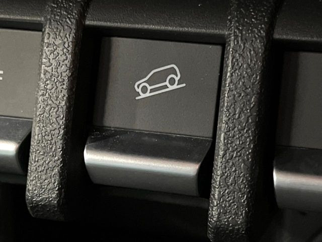 �y�_�E���q���A�V�X�g�z�}�ȍ⓹������Ƃ��Ɏ����Ńu���[�L�𐧌�A���̒ᑬ�x��ۂ��܂��B�ᓹ�∫�H�ȂǊ���₷���H�ʂ̉����ł��^�C�������b�N���Ȃ�������S!�n���h������ɏW���ł��܂�!