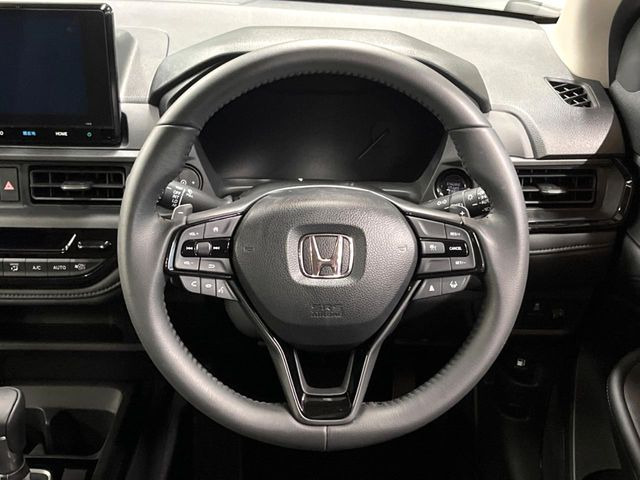 �y�����v�����X�e�A�����O�z�㎿�Ȋv���g�p���邱�ƂŁA��ɂ����������݂ƂĂ��^�]���₷���n���h���ł���