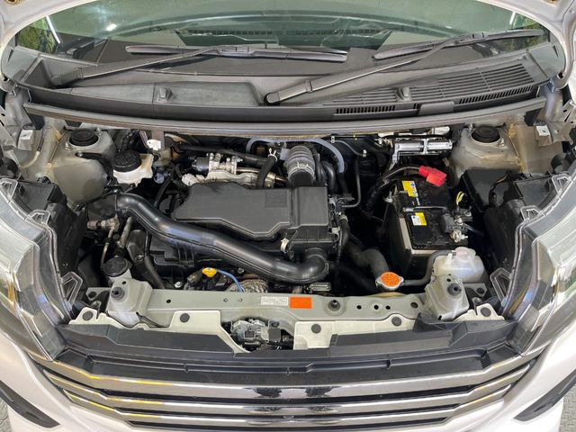 親切・丁寧な専門メカニックスタッフが応対!・車検・点検整備・事故等の修理などアフターサービスも安心。お車のカスタマイズもネクステージのサービススタッフまでご相談ください!