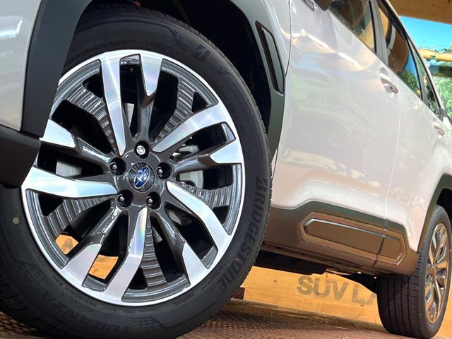 �y����19�C���`�A���~�z�C�[���z�O�ςɃ}�b�`���������A���~�z�C�[���𑕒����Ă���܂��B�e��ЊO�A���~�z�C�[����A�X�^�b�h���X�^�C�����戵�����Ă���܂��B���񂲑��k����������