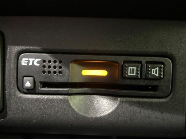 【ETC】高速道路の料金所をストレスなく通過!話題のスポットやサービスエリアに多い「スマートIC」利用時は必須のアイテムです。当店でセットアップを実施、ご納車当日からすぐにご利用いただけます!