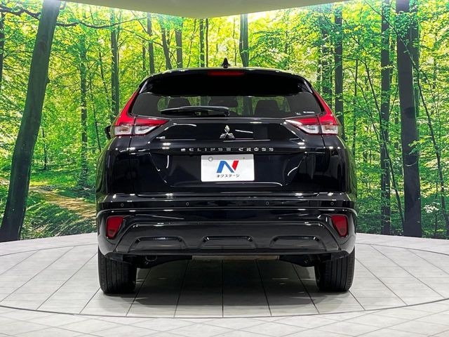 安心の最長10年・走行無制限保証(有償)をご用意。保証内容も充実はもちろん、無料点検&オイル交換や、年中無休の全国・24時間ロードサービスも付帯されておりますのでご安心下さい。