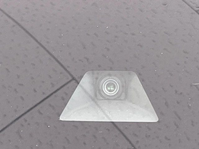 �y�O�He-Assist�z���s���ɑO���̎ԗ�����F�����A�Փ˂������Ȏ��͌x��ƃu���[�L�ŏՓˉ���Ɣ�Q�y�����A�V�X�g�B�����S�Ƀh���C�u�����y���݂��������܂��B