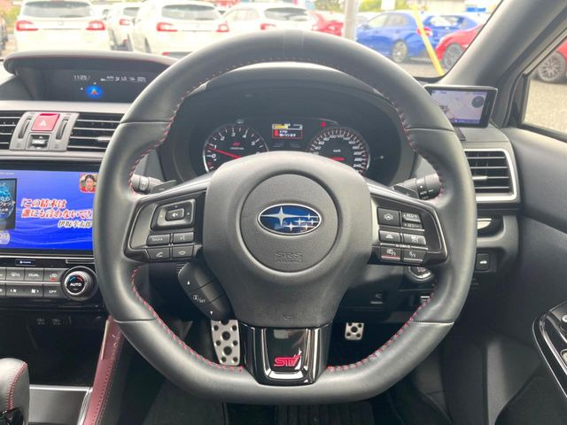 �y�����v�����X�e�A�����O�z�㎿�Ȋv���g�p���邱�ƂŁA��ɂ����������݂ƂĂ��^�]���₷���n���h���ł���