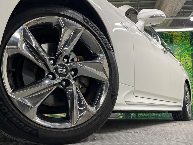 �y����18�C���`�A���~�z�C�[���z�O�ςɃ}�b�`���������A���~�z�C�[���𑕒����Ă���܂��B�e��ЊO�A���~�z�C�[����A�X�^�b�h���X�^�C�����戵�����Ă���܂��B���񂲑��k����������