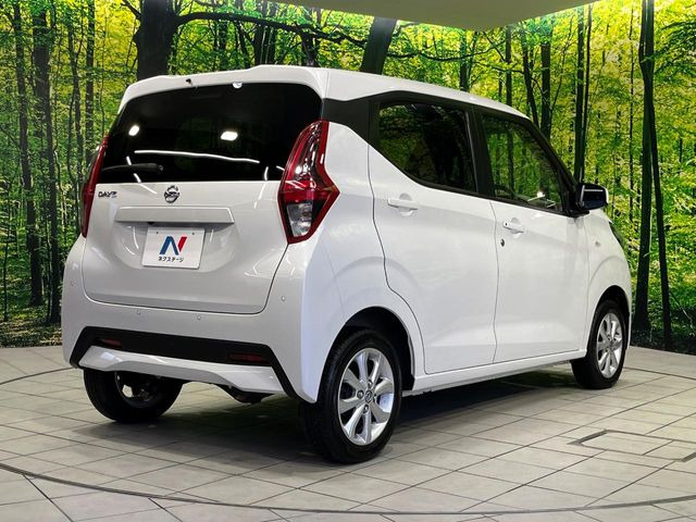 ☆全国のネクステージからお取り寄せが可能※!遠方の店舗に展示してあるクルマが気になる場合も、最寄りの店舗でご覧いただくことが可能です!是非私たちに要望をお聞かせください!※別途費用