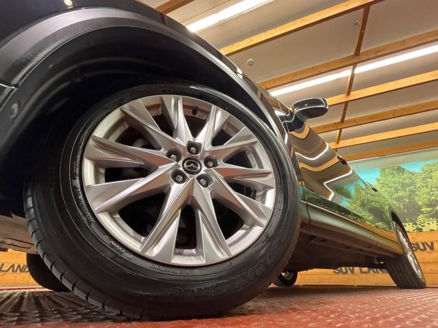 �y����19�C���`�A���~�z�C�[���z�O�ςɃ}�b�`���������A���~�z�C�[���𑕒����Ă���܂��B�e��ЊO�A���~�z�C�[����A�X�^�b�h���X�^�C�����戵�����Ă���܂��B���񂲑��k����������