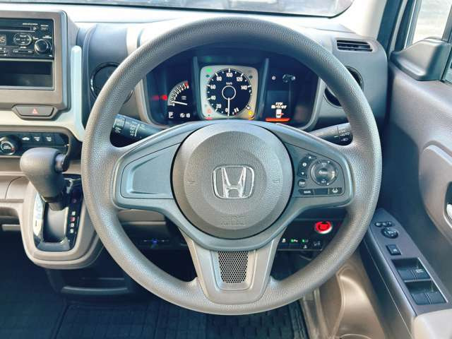 お客様のご予算帯に合わせたお車を常時100台以上取り揃えています!当社のスタッフがお客様のお車選びをしっかりサポートしご提案させていただきます!