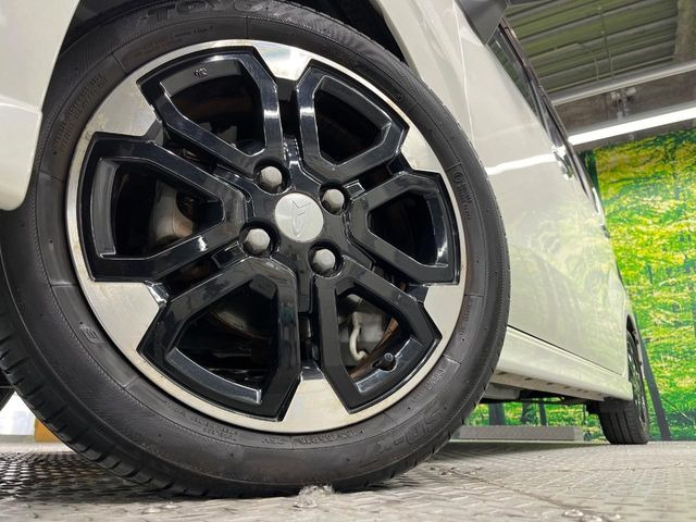 �y����15�C���`�A���~�z�C�[���z�O�ςɃ}�b�`���������A���~�z�C�[���𑕒����Ă���܂��B�e��ЊO�A���~�z�C�[����A�X�^�b�h���X�^�C�����戵�����Ă���܂��B���񂲑��k����������