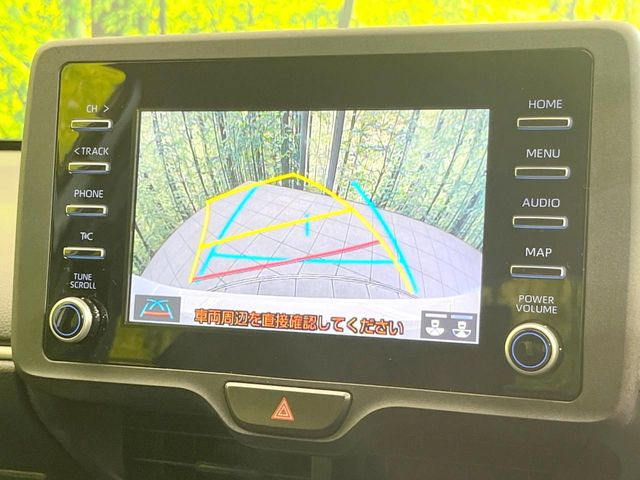 【バックカメラ】駐車時に後方がリアルタイム映像で確認できます。大型商業施設や立体駐車場での駐車時や、夜間のバック時に大活躍!運転スキルに関わらず、今や必須となった装備のひとつです!