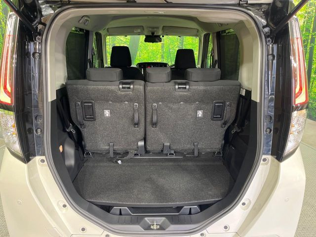 普段のお買い物や通勤、送迎等に十分な荷室スペースを確保しております。セカンドシートを倒すと、大きな荷物の積載も可能です♪