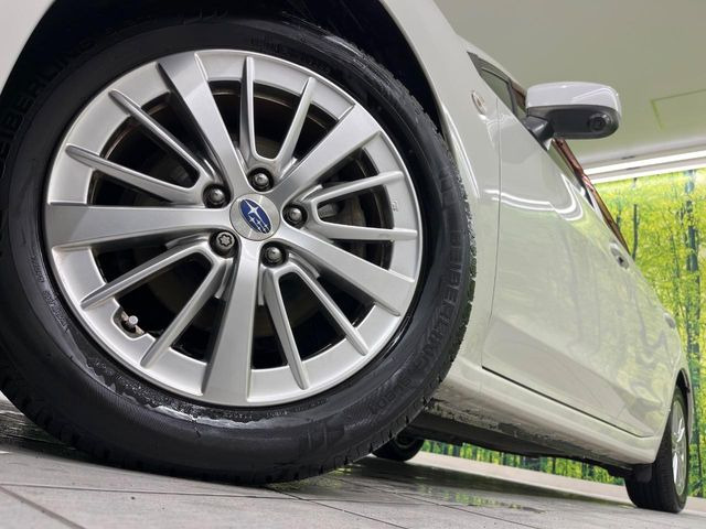 【純正○○インチアルミホイール】外観にマッチした純正アルミホイールを装着しております。各種社外アルミホイールや、スタッドレスタイヤも取扱いしております。是非ご相談ください♪