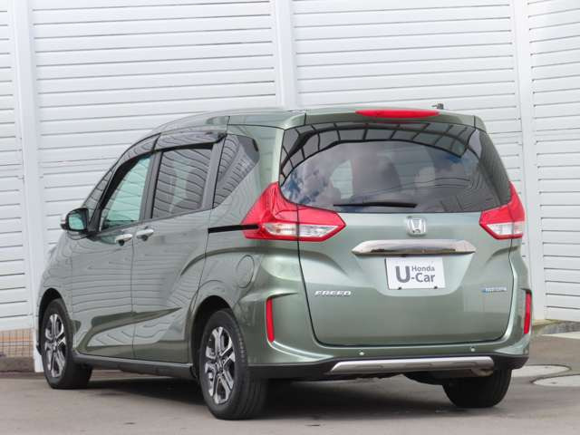 フリード1.5 ハイブリッド クロスター