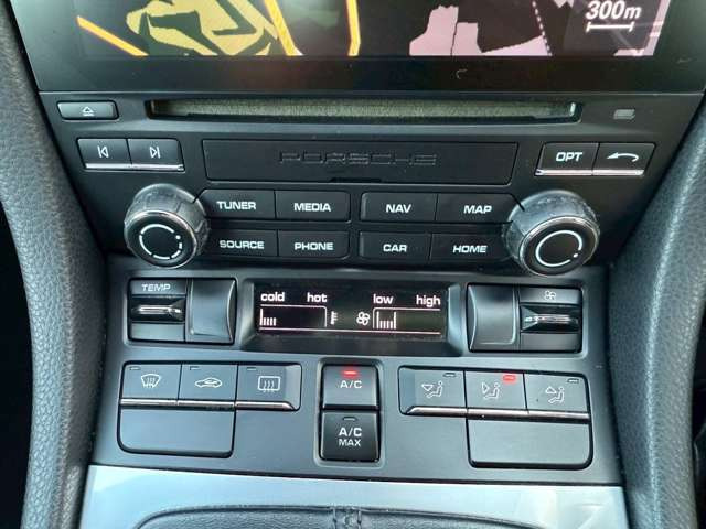 �C�ɂȂ邨�Ԃ�����܂�����E�̓d�b�ԍ����璼�ڂ��X�ɂ��₢���킹���������B�x�����@����ԗ����A��Ԃ܂łȂ�ł������������Ē����܂��B�X�^�b�t�ꓯ���A�����҂����Ă���܂��B