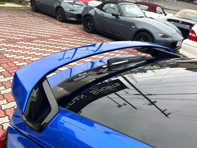 【純正エアロ】人気の純正エアロを装備!クルマの外観がよりスタイリッシュになり、街中で存在感あふれる1台に♪将来買い替える時にもリセールに影響しやすく、価値ある人気の装備です!