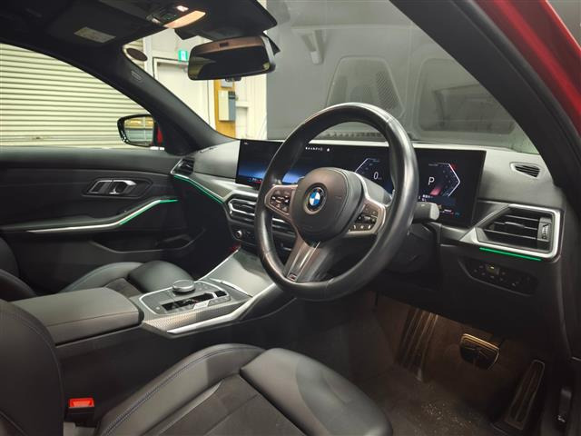 3シリーズセダン320i Mスポーツ