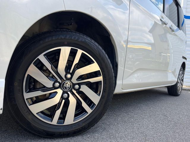 �y�����A���~�z�C�[���z�O�ςɃ}�b�`���������A���~�z�C�[���𑕒����Ă���܂��B�e��ЊO�A���~�z�C�[����A�X�^�b�h���X�^�C�����戵�����Ă���܂��B���񂲑��k����������